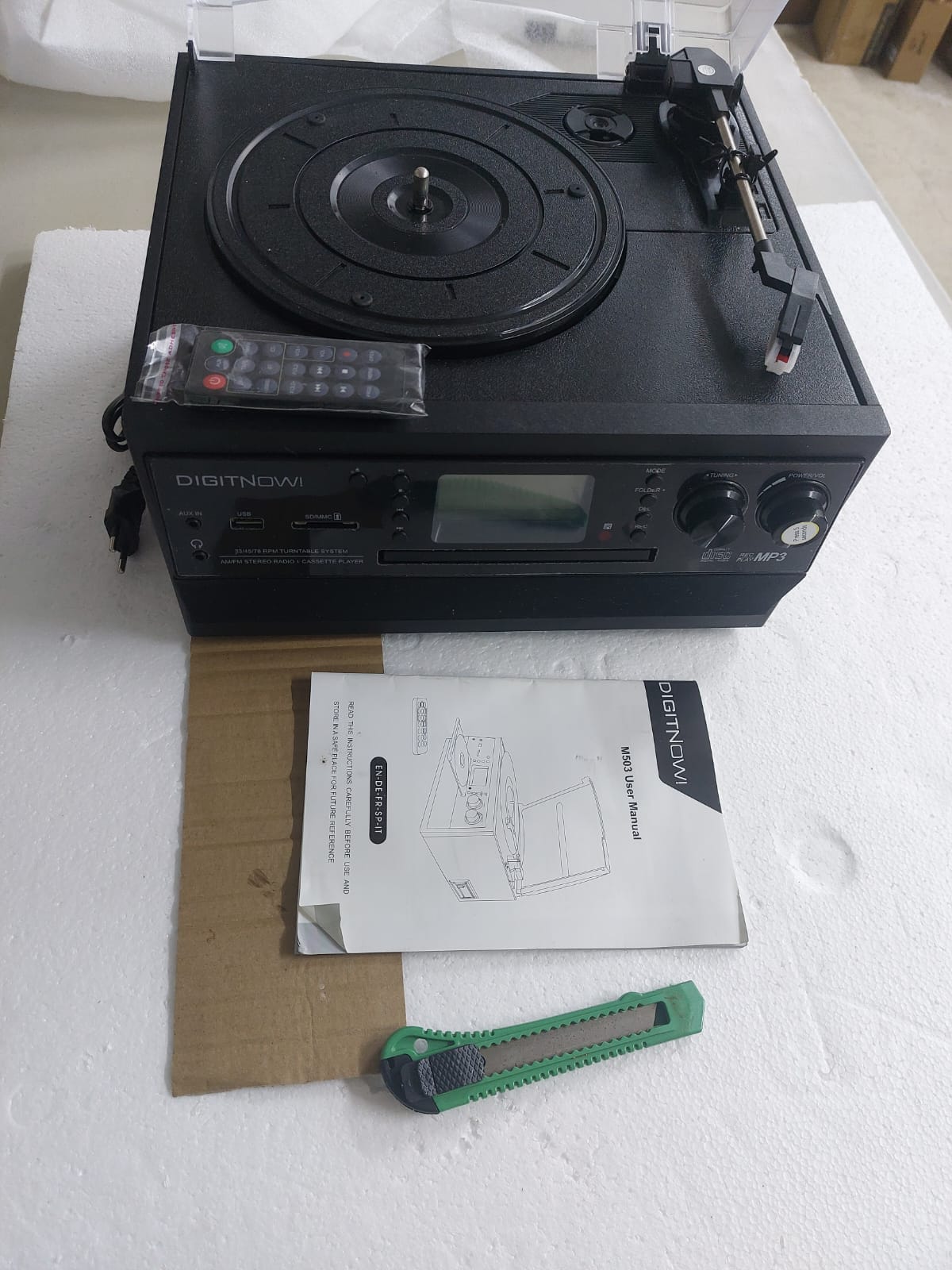 DIGITNOW Bluetooth Record Player Turntable with Stereo Speaker - Image 2