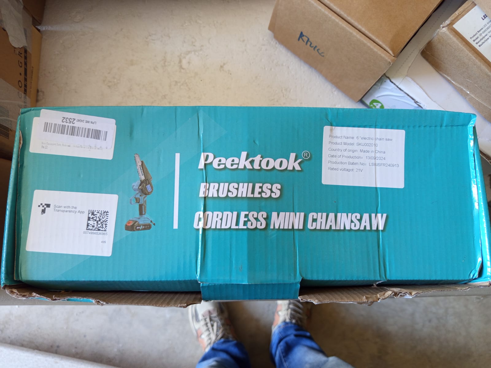 Mini Chainsaw Cordless 6Inch, Peektook Chain Saw Electric Chainsaw Battery Saw with 1 * 2.0Ah Battery & 2 Chains, Small Chain Saw Electric Saw with Strong Motor for Tree Trimming, branches cutting - Image 2