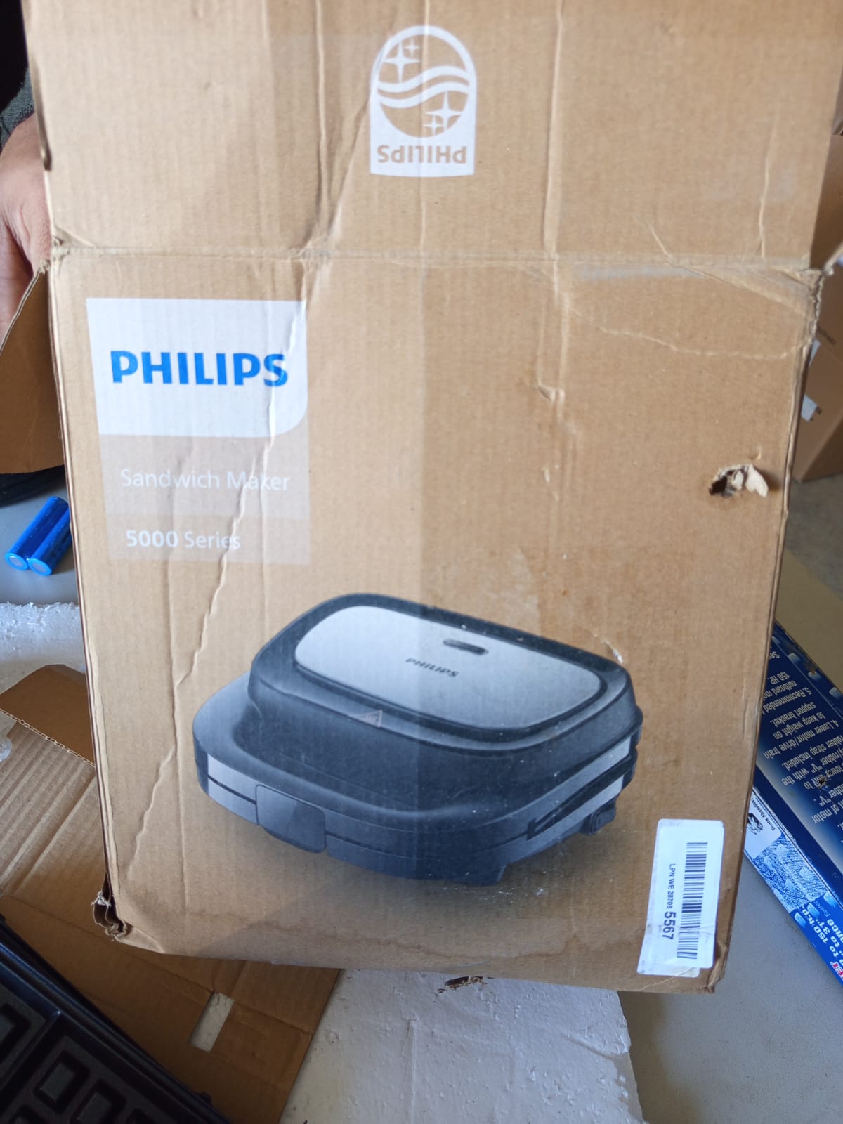 Philips Sandwich Maker Series 5000-3 Plate Sets for Paninis, Sandwiches and Waffles, Non-Stick Grill Plates, Cut and Seal, 750W Power, Black - Image 2