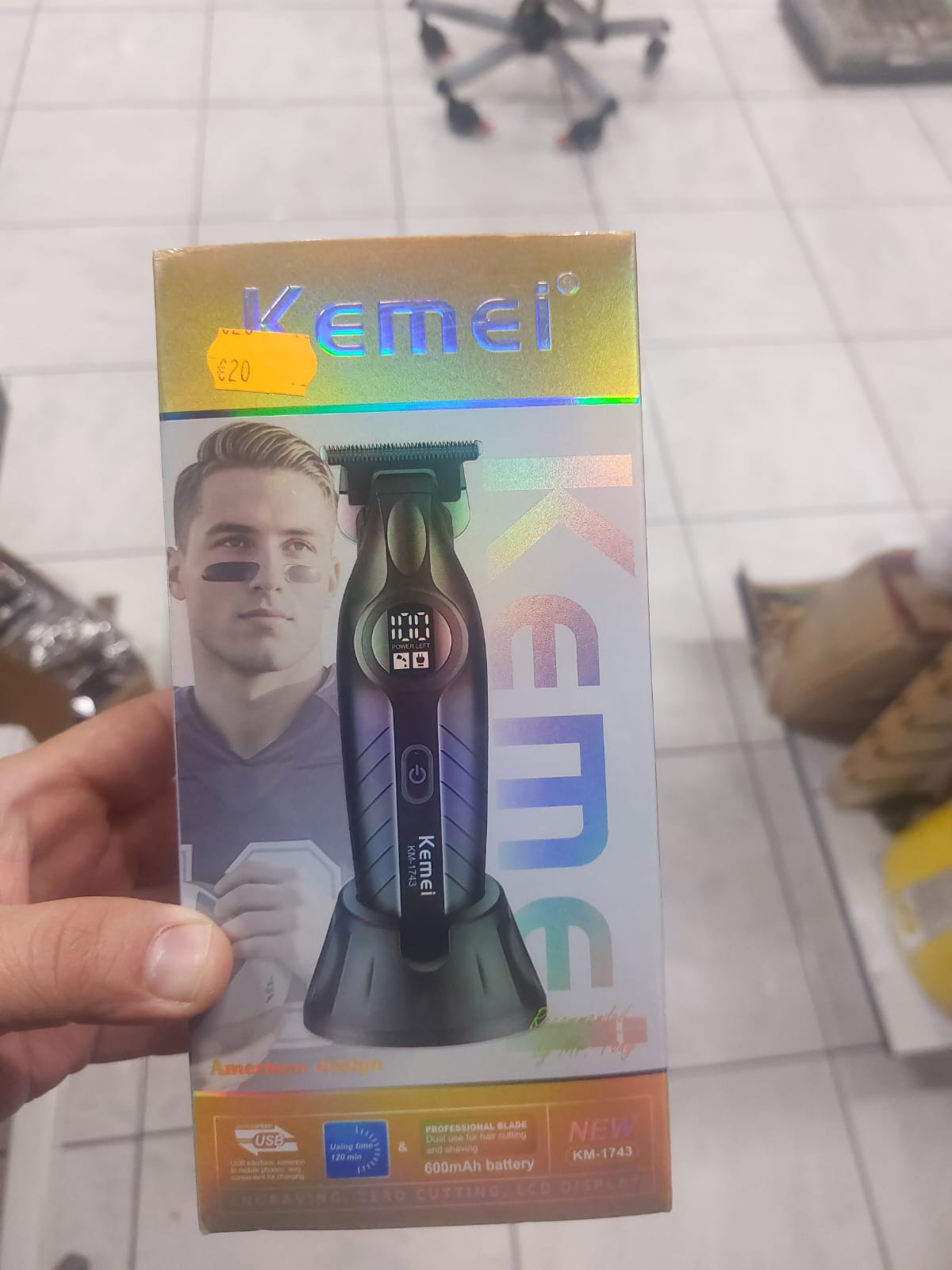 Kemei KM-1743 professional hair trimmer. Key features include: - Image 5