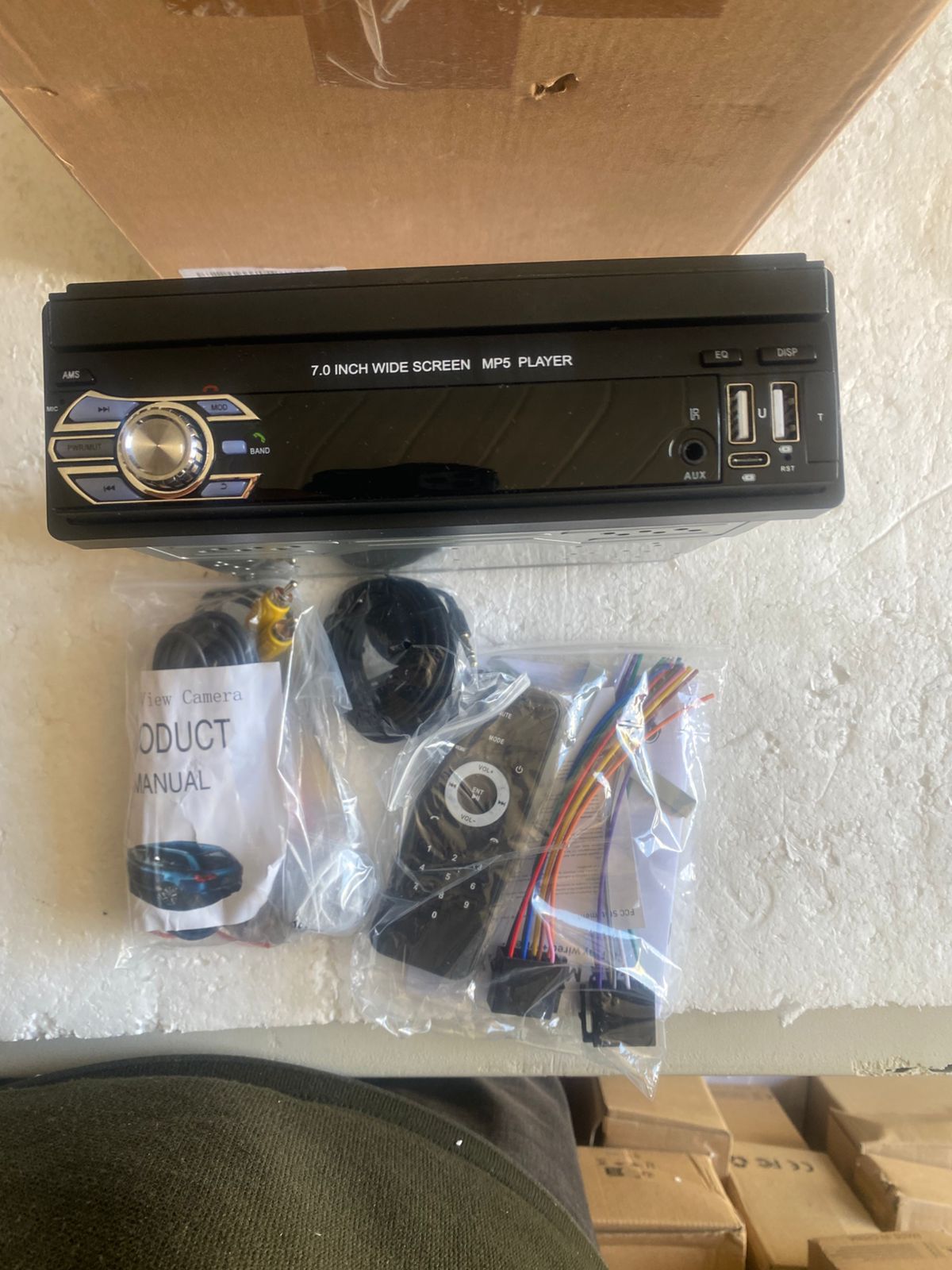 Car Stereo and Car Accessories 9601 7 Inch Bluetooth Car FM Radio Audio Video MP5 Player with Rearview Camera - with 8-LED Rear Camera