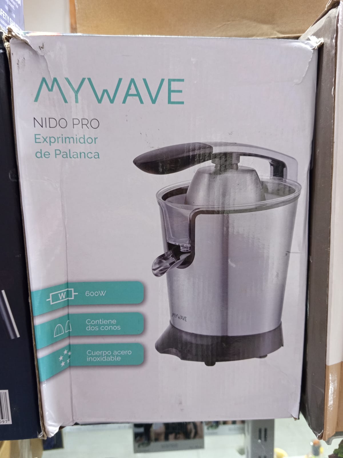My Wave - Nido Pro electric juicer - Fast juice extraction - 600 W power - Juicer with anti-drip system - Non-slip rubber holders - Includes 2 cones - Image 2